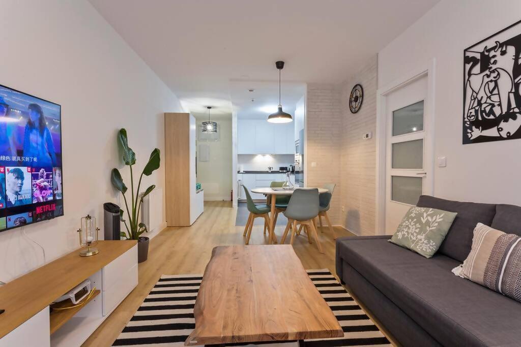 Ferienwohnung Zubietetxea Nuevo Con Garage Urbano Gratis Bilbao Exterior foto